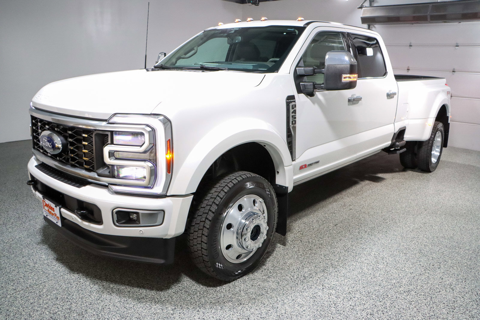 Used 2025 Ford F450 Platinum w/ Platinum Plus Package image 35
