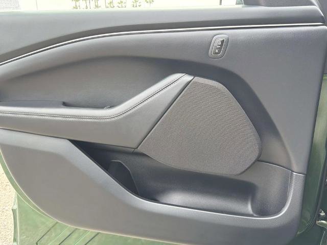 Certified 2025 Ford Mustang Mach-E Select image 18