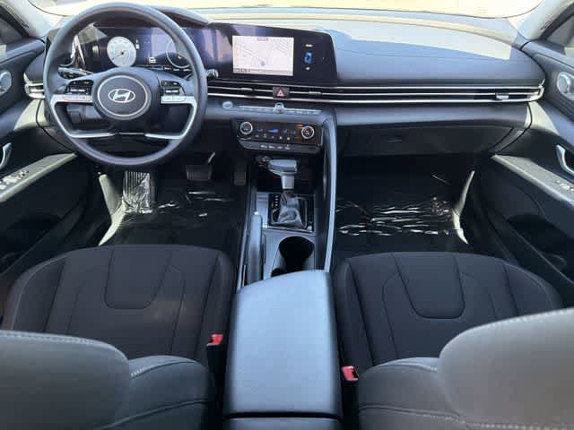 Certified 2024 Hyundai Elantra SEL FWD image 12