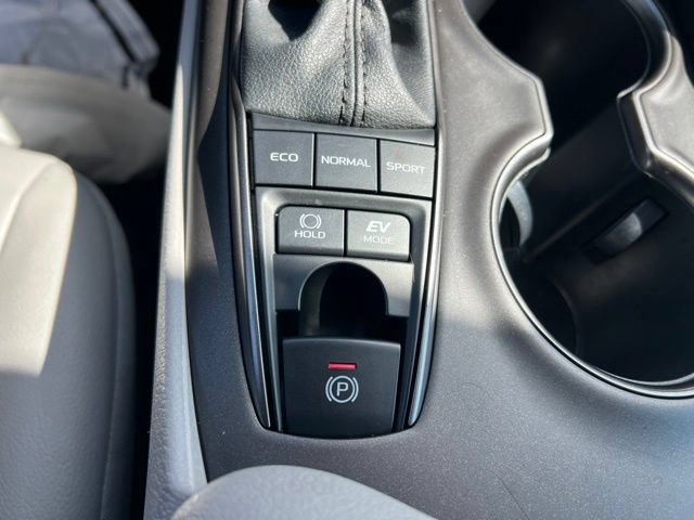 Used 2022 Toyota Camry SE w/ Audio Upgrade Package FWD image 23