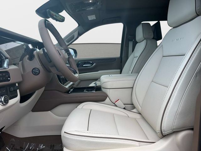 New 2026 GMC Yukon Denali w/ Denali Reserve Package AWD/4WD image 17