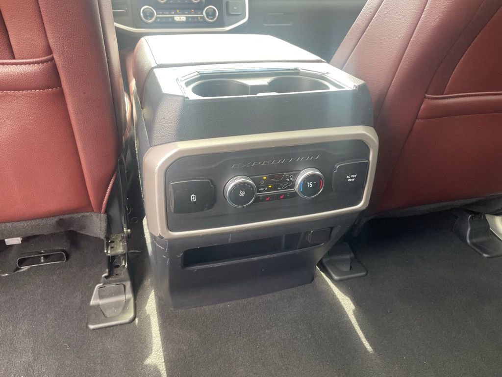 Used 2024 Ford Expedition Limited image 26