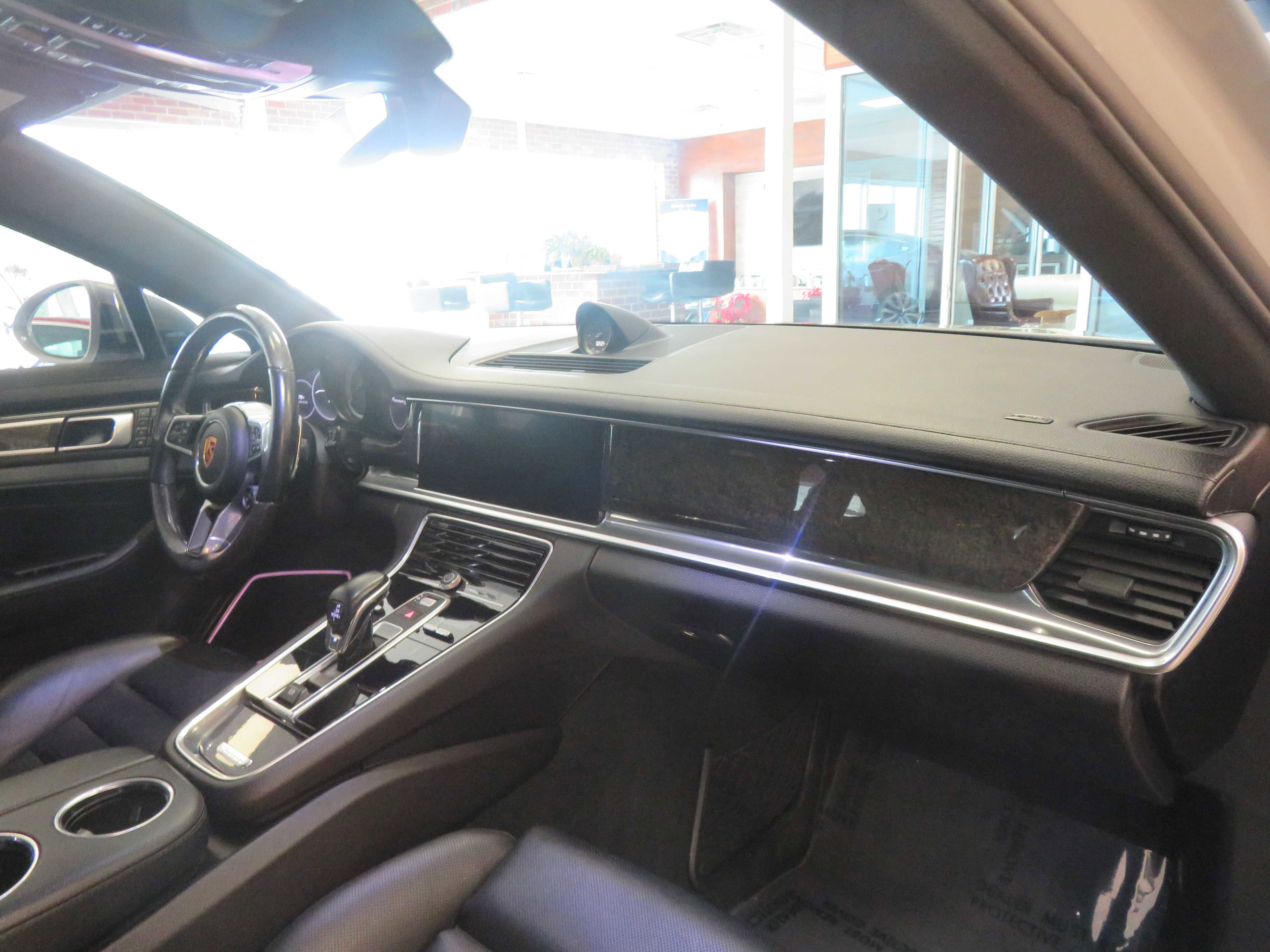Used 2018 Porsche Panamera 4S AWD/4WD image 31