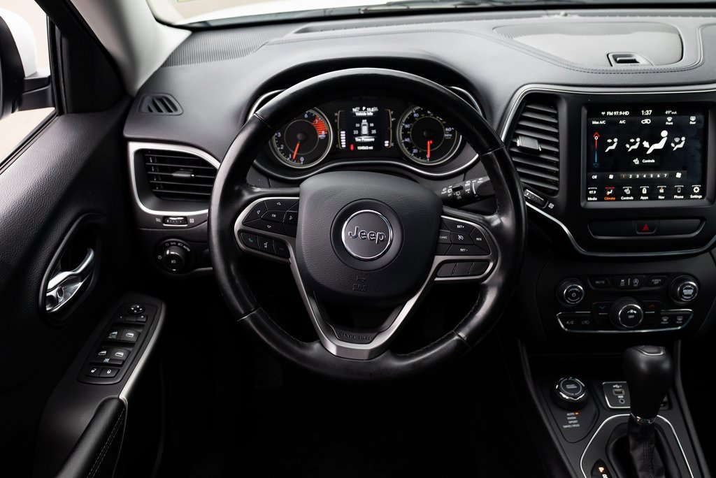 Used 2020 Jeep Cherokee Latitude w/ Quick Order Package 26F North image 11