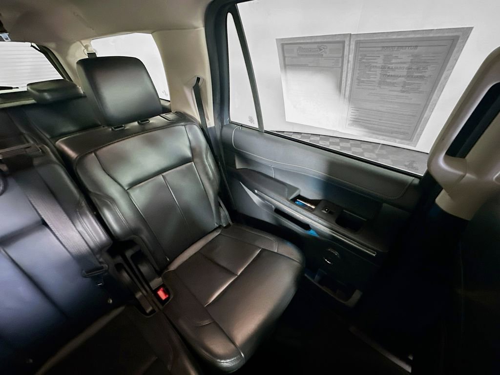 Used 2023 Ford Expedition Max XLT image 14