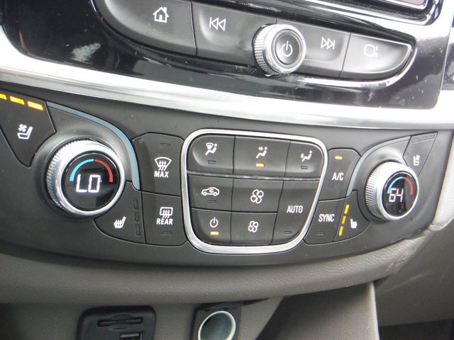 Used 2021 Chevrolet Traverse Premier AWD/4WD image 22