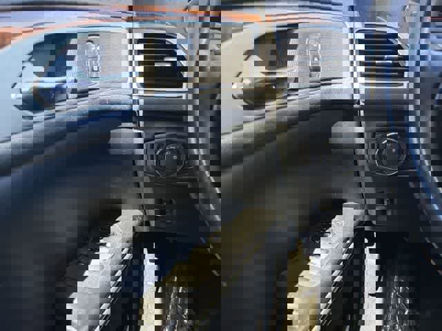 Used 2016 Lincoln MKZ Hybrid image 17