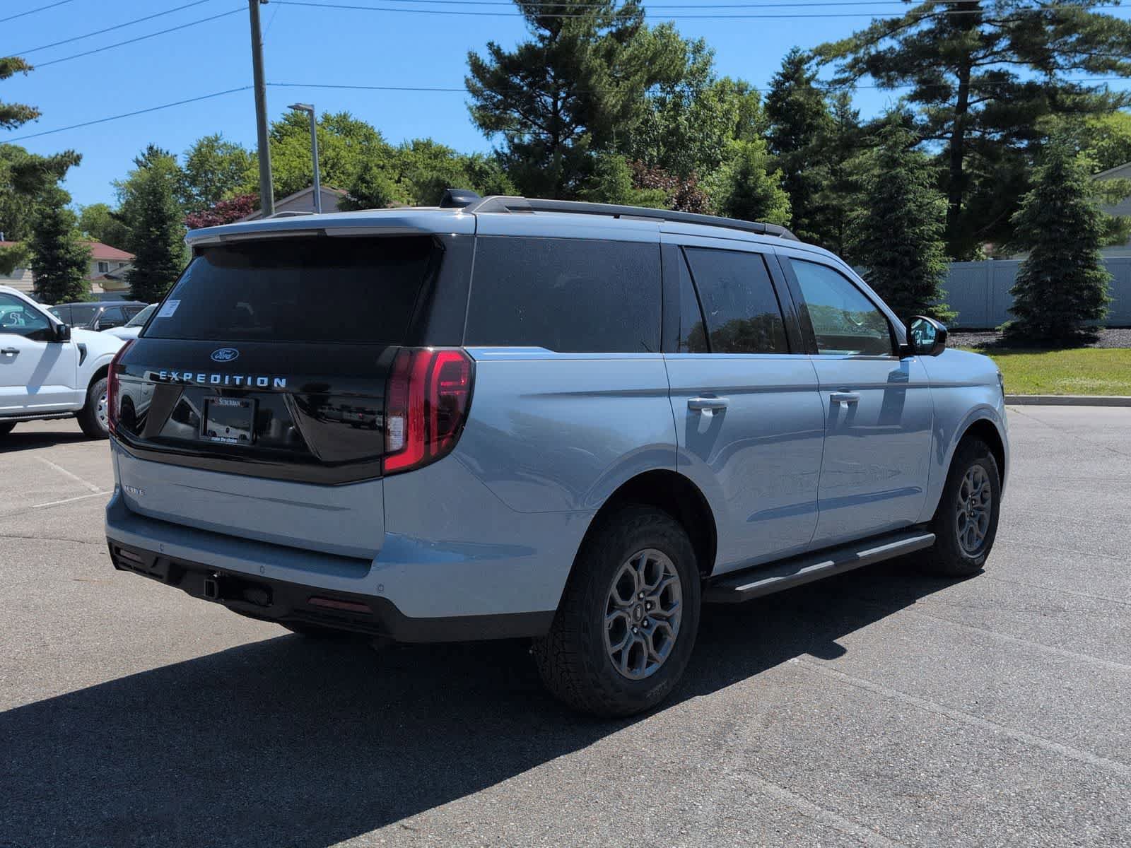 New 2026 Ford Expedition Active AWD/4WD image 8