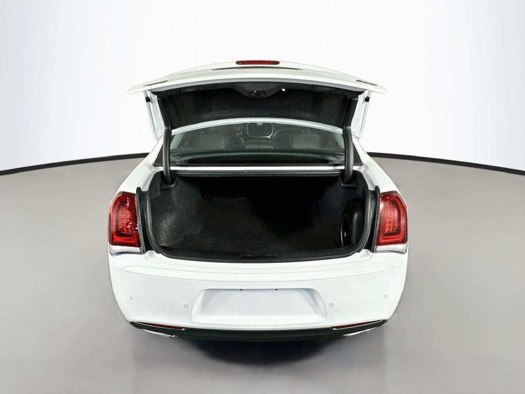 Used 2023 Chrysler 300 Touring L w/ Popular Equipment Group RWD image 28