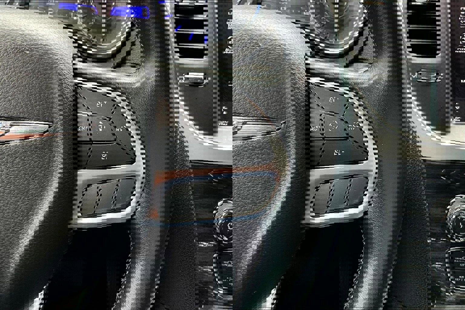 Used 2022 Chrysler 300 Touring w/ Sport Appearance Package RWD image 13