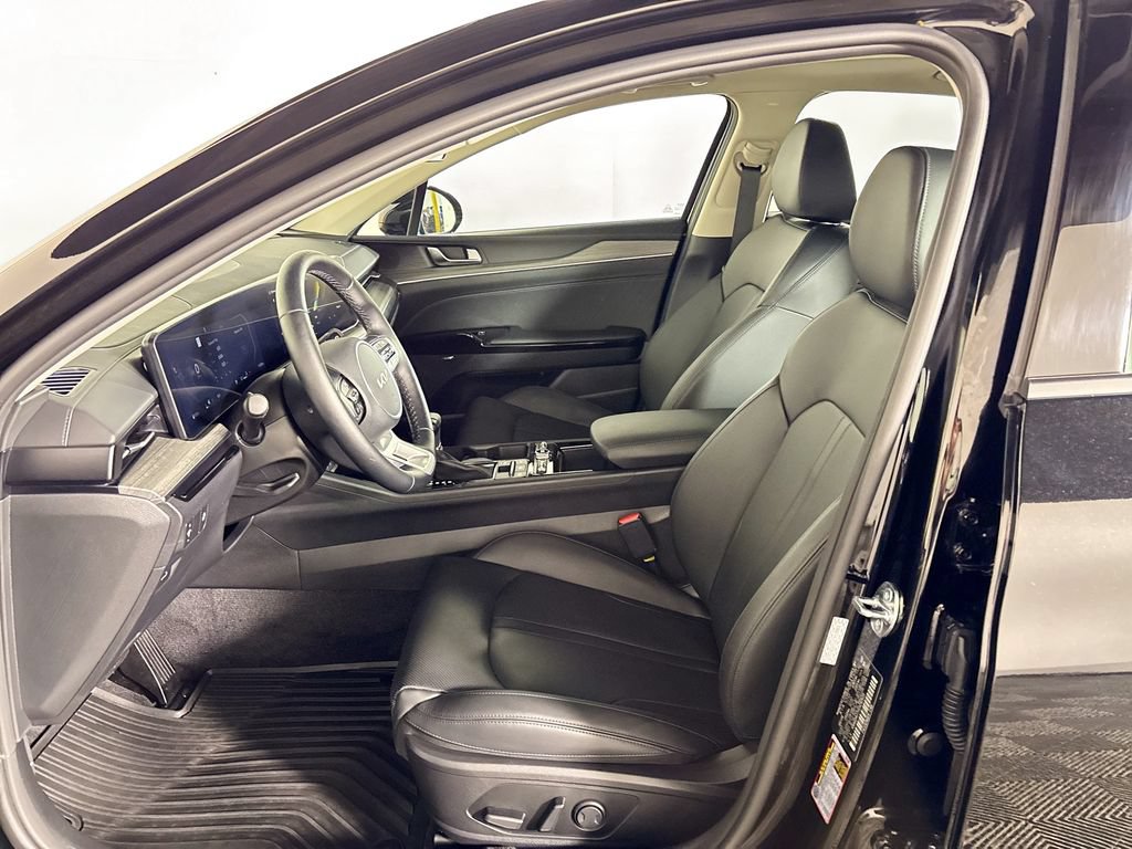 Used 2025 Kia K5 EX FWD image 11