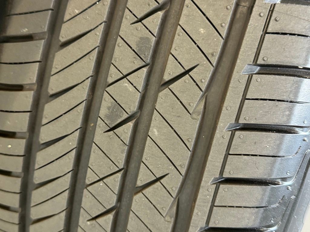 Used 2023 Toyota Highlander XLE image 18