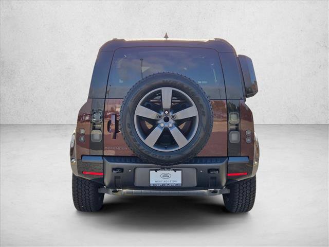 New 2026 Land Rover Defender 90 X-Dynamic SE AWD/4WD image 8