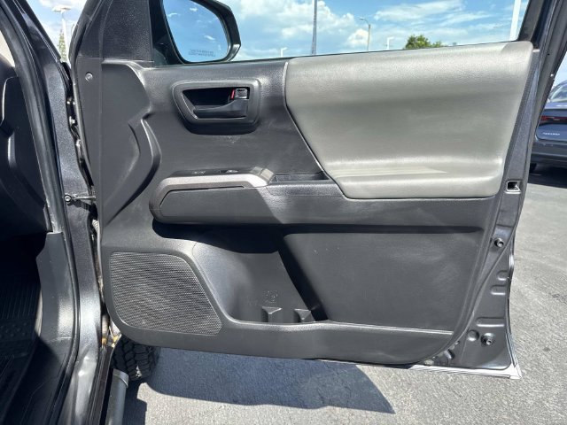 Used 2023 Toyota Tacoma SR5 RWD image 31