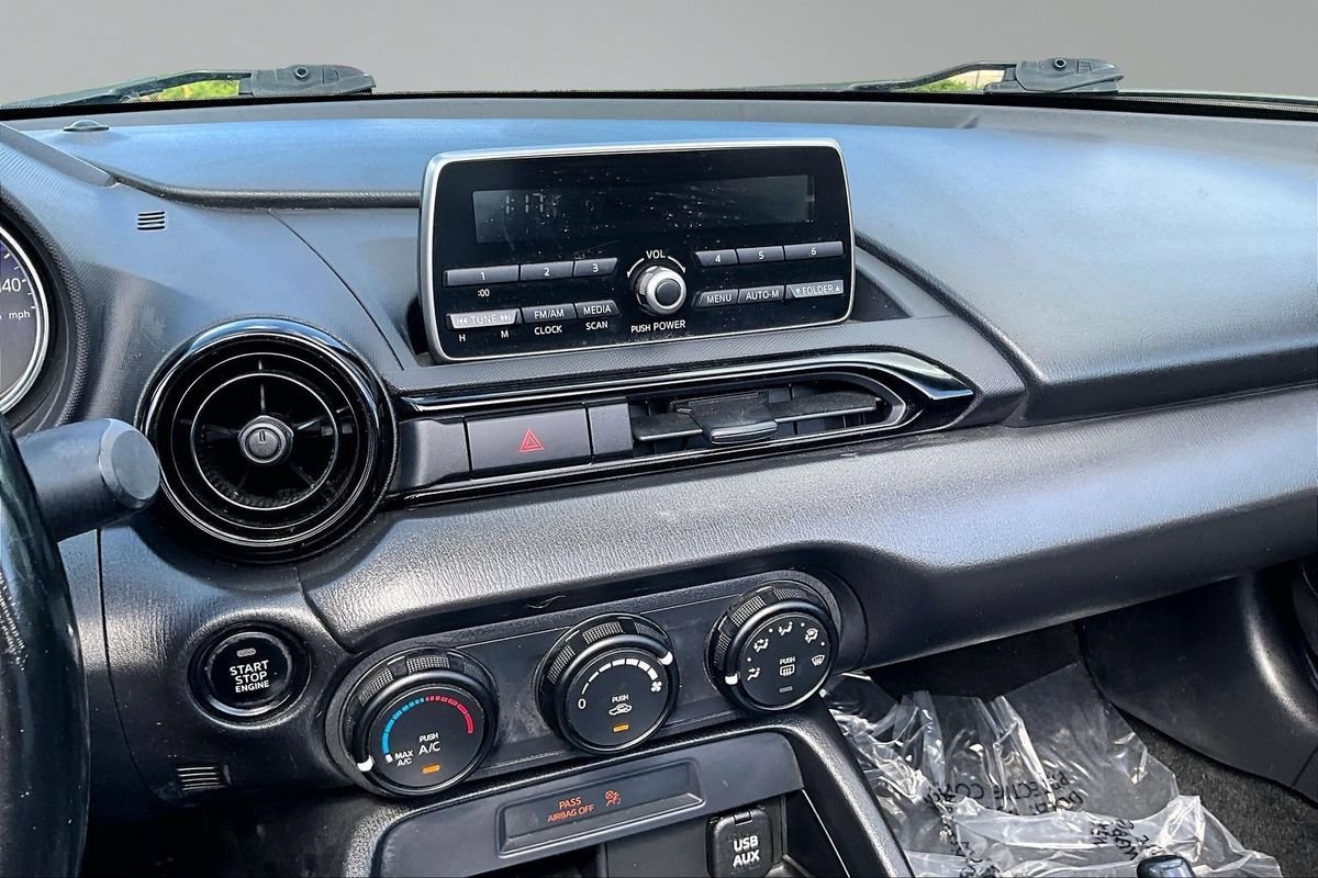 Used 2016 MAZDA MX-5 Miata Sport RWD image 20