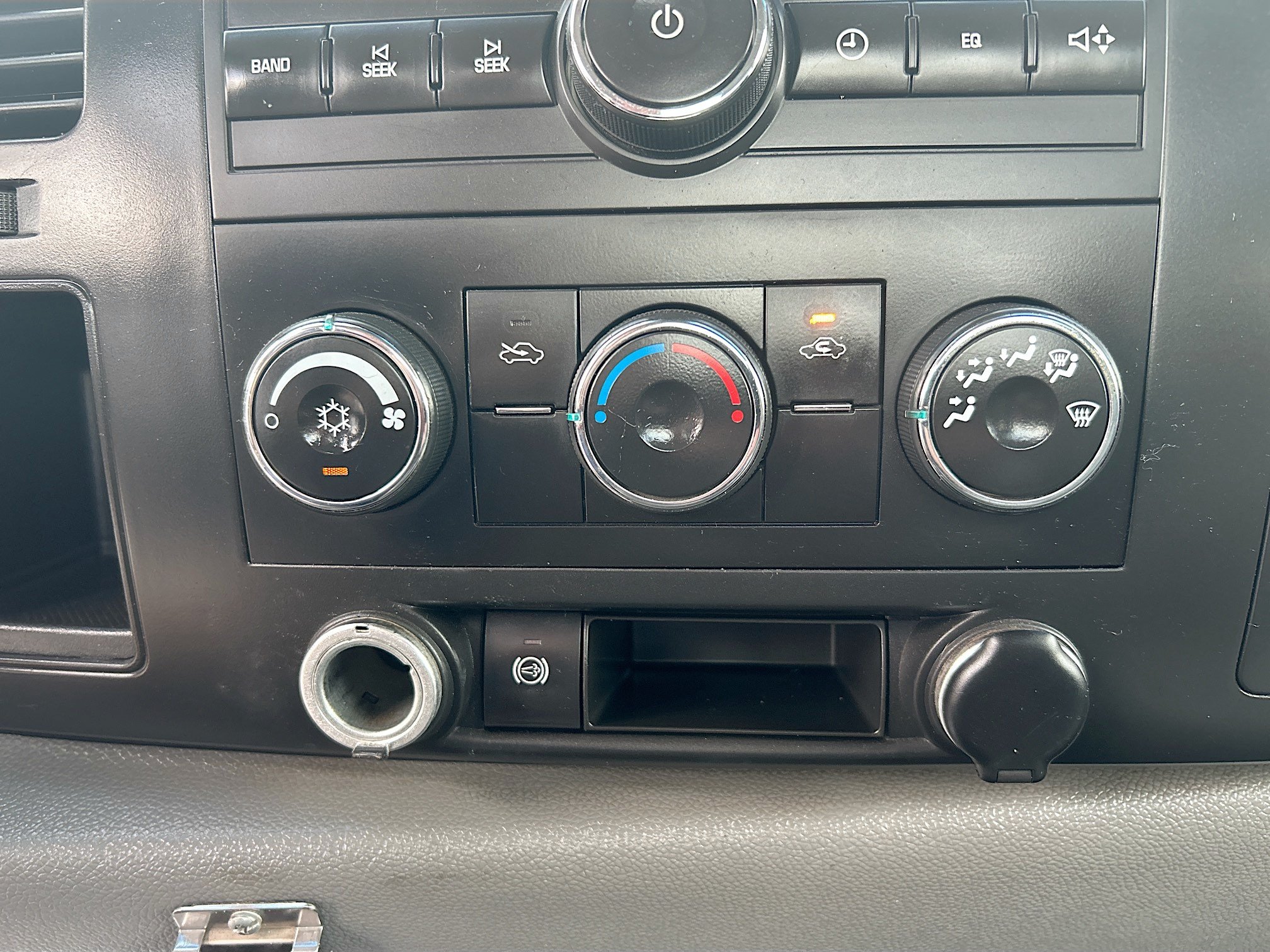 Used 2011 GMC Sierra 3500 W/T RWD image 13