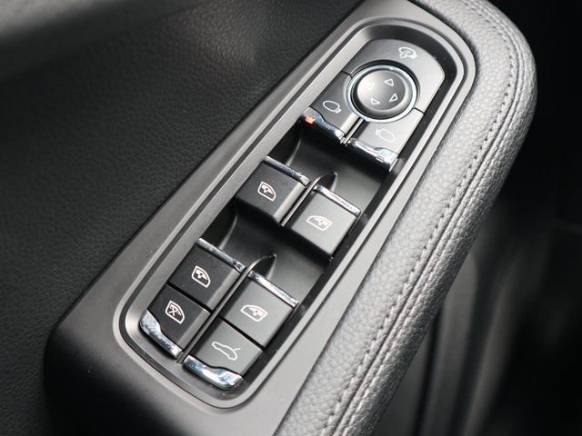 Certified 2024 Porsche Macan image 29