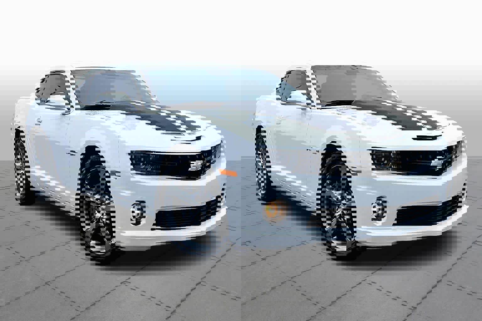 Used 2011 Chevrolet Camaro SS w/ RS Package image 2