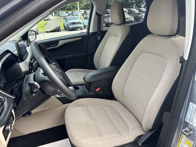 Used 2022 Ford Escape SE w/ SE Sport Appearance Package AWD/4WD image 15