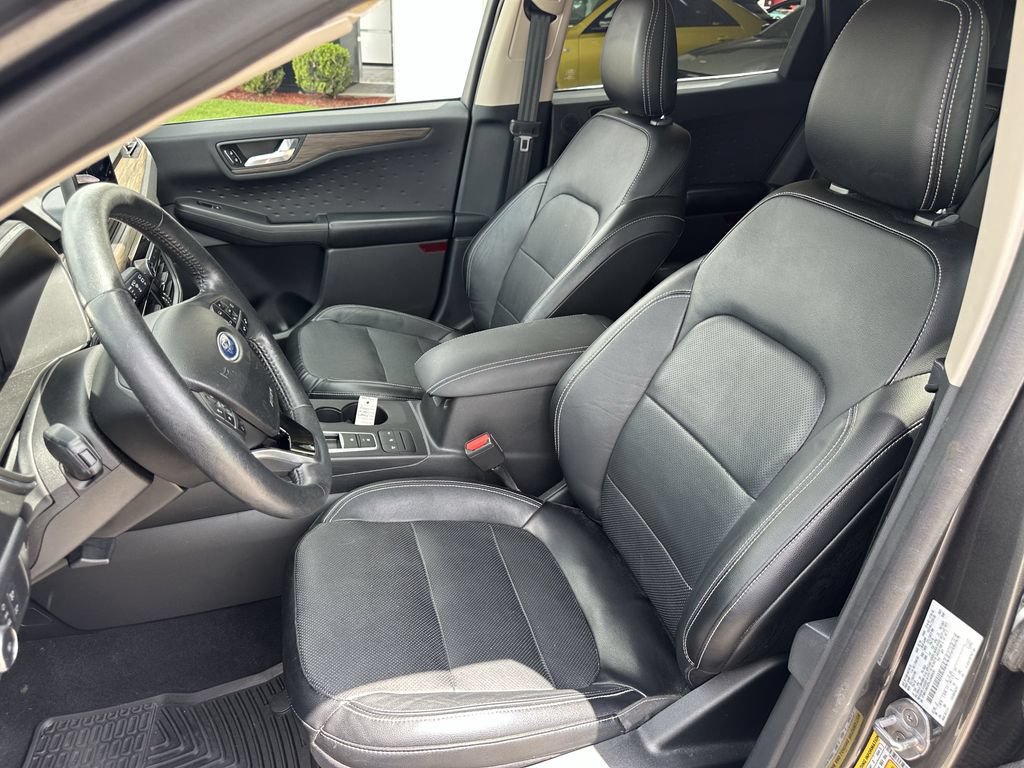 Used 2020 Ford Escape Titanium AWD/4WD image 21