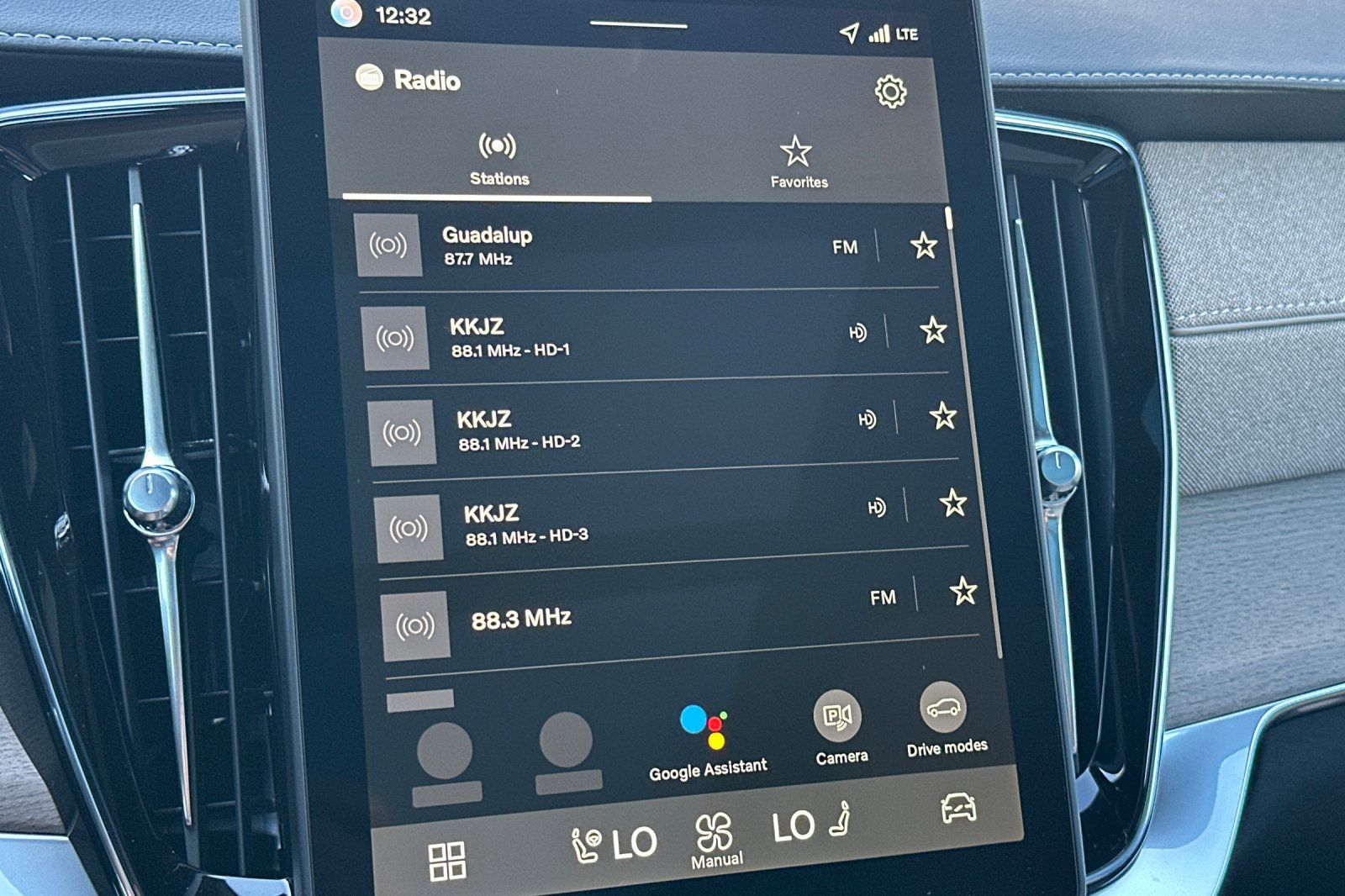 New 2026 Volvo XC90 B5 Core image 16