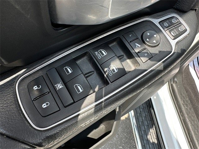 Used 2024 RAM 2500 Big Horn w/ Bed Utility Group image 28