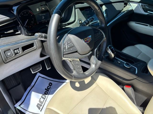 Used 2021 Cadillac XT5 Sportv w/ LPO, Floor Liner Package AWD/4WD image 14