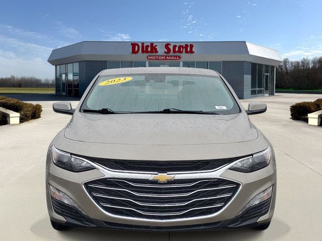 Used 2023 Chevrolet Malibu LT w/ Driver Confidence Package FWD image 2
