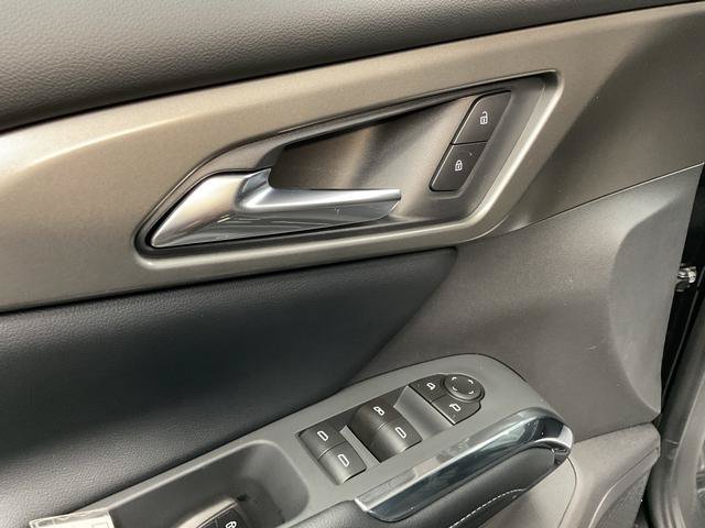New 2027 Chevrolet Traverse LT AWD/4WD image 13