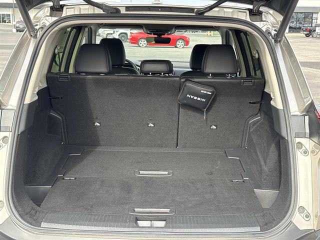 Used 2023 Nissan Rogue Platinum w/ Platinum Premium Package image 9
