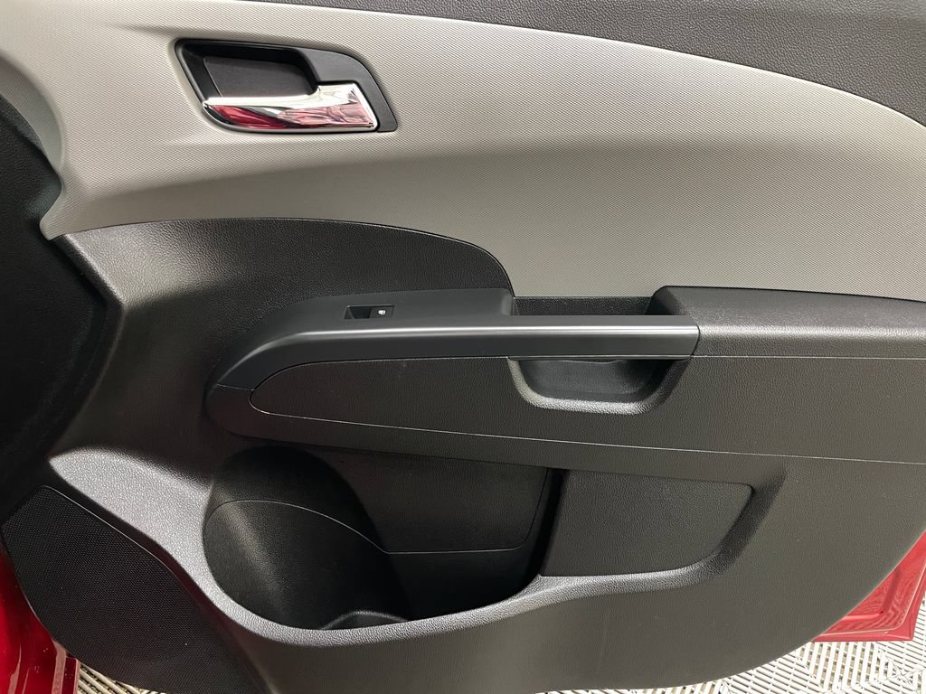Used 2016 Chevrolet Sonic LT FWD image 35