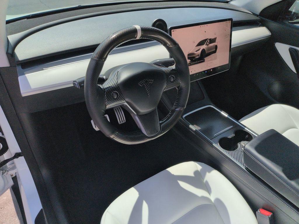 Used 2022 Tesla Model Y Performance image 2