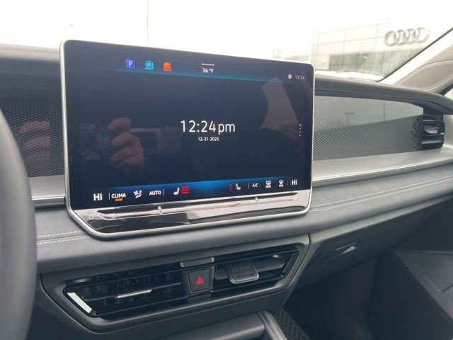 New 2026 Volkswagen Tiguan SE image 17