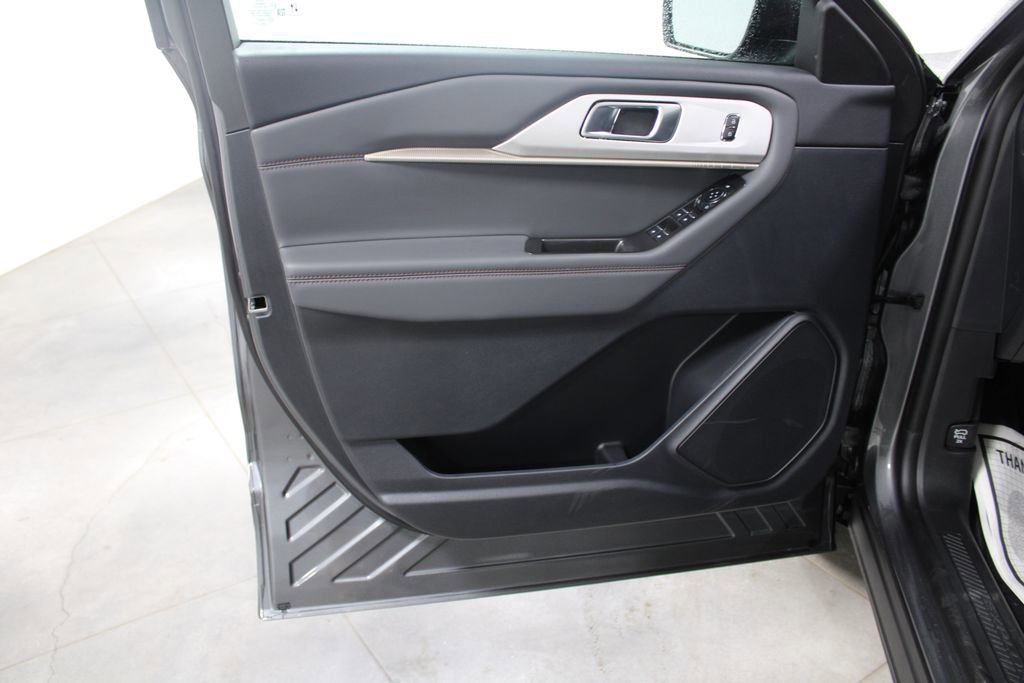New 2026 Ford Explorer Active image 25