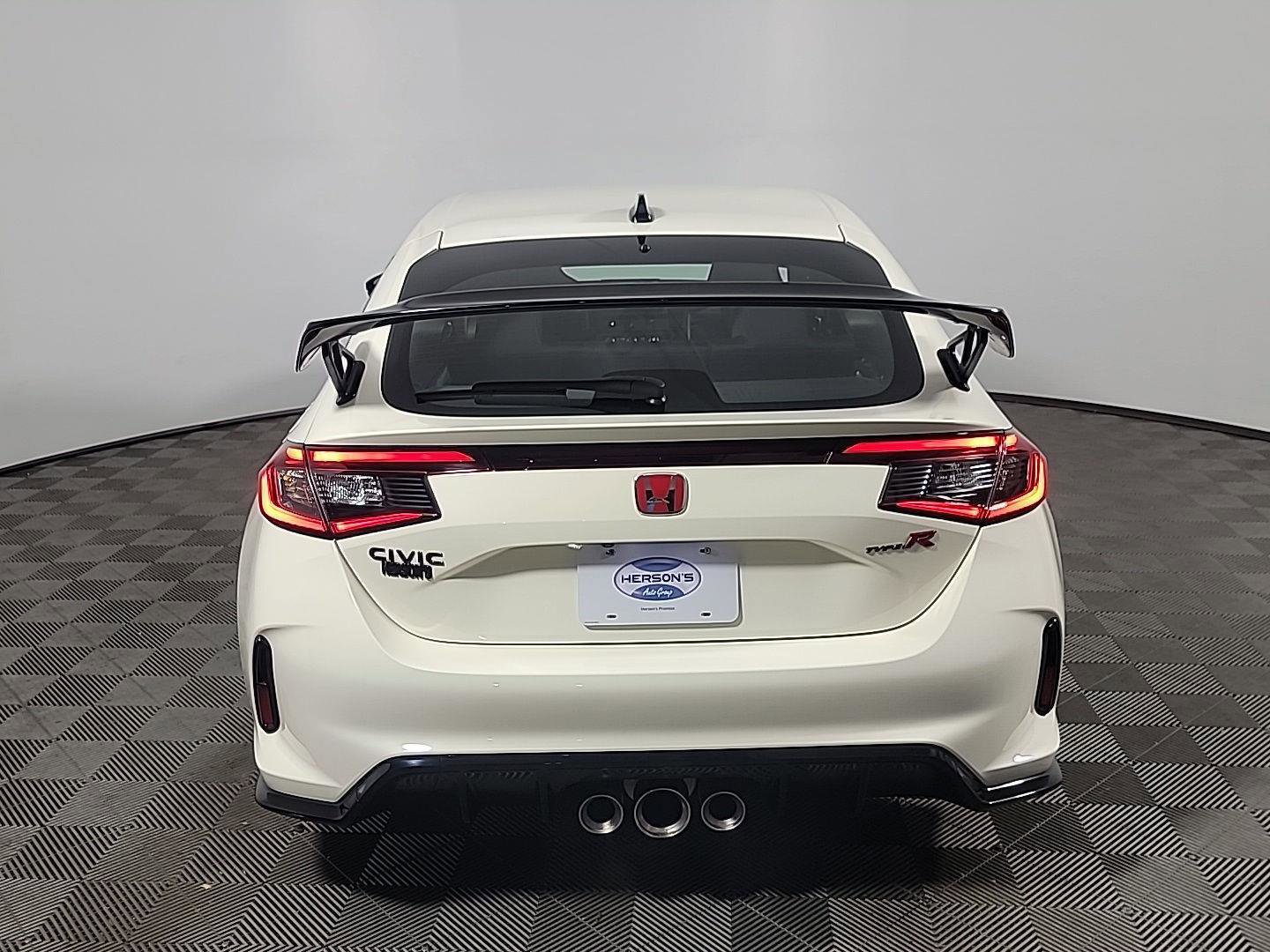 Certified 2023 Honda Civic Type R image 5