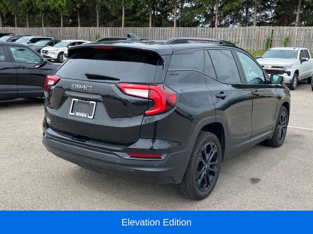 Used 2022 GMC Terrain SLE w/ Driver Convenience Package FWD image 3