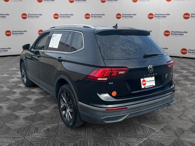 Used 2022 Volkswagen Tiguan SE image 3