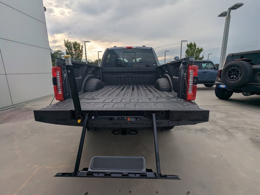 New 2025 Ford F250 Lariat w/ Lariat Ultimate Package image 12