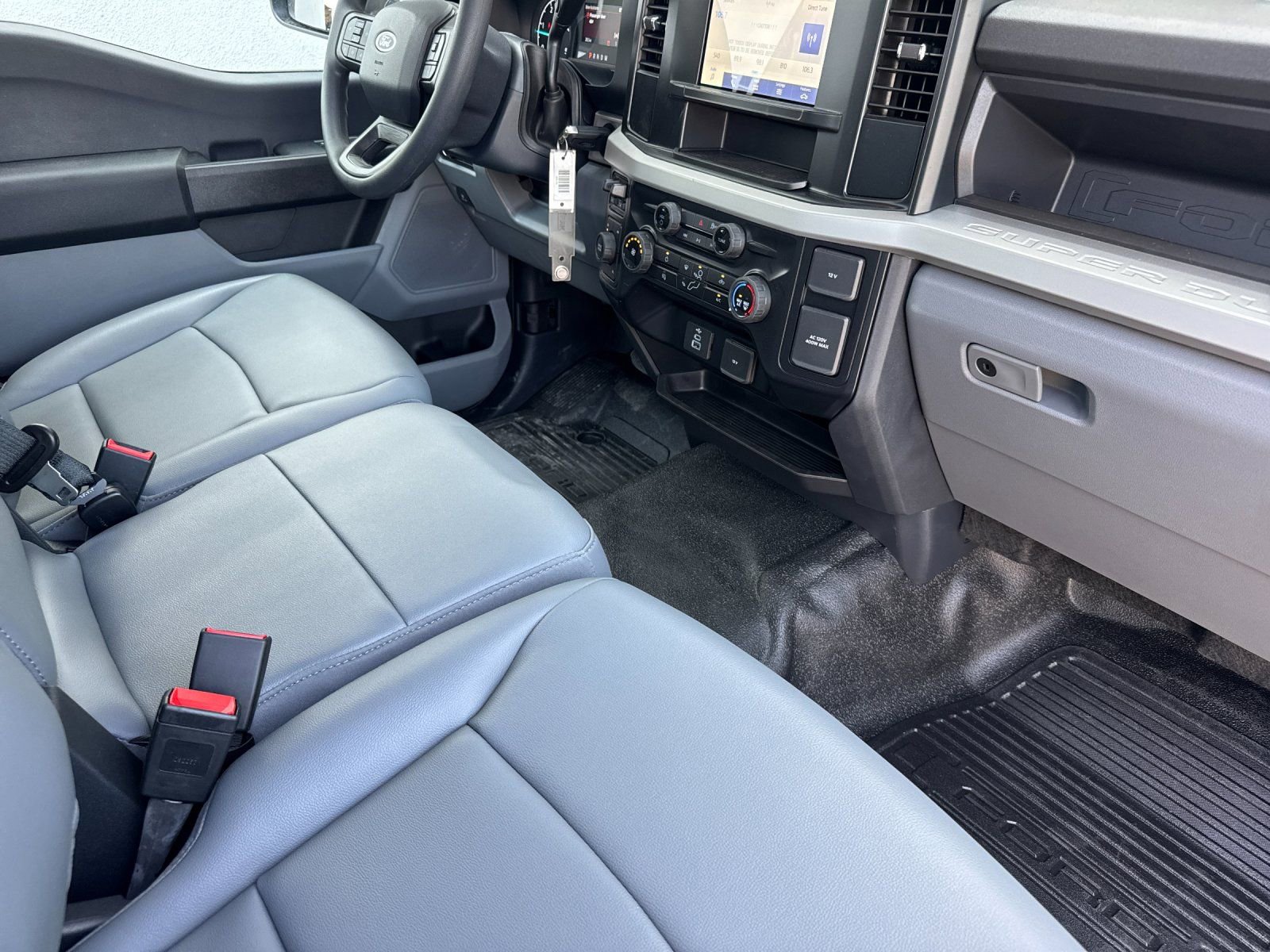 New 2025 Ford F550 4x4 Regular Cab Super Duty image 14