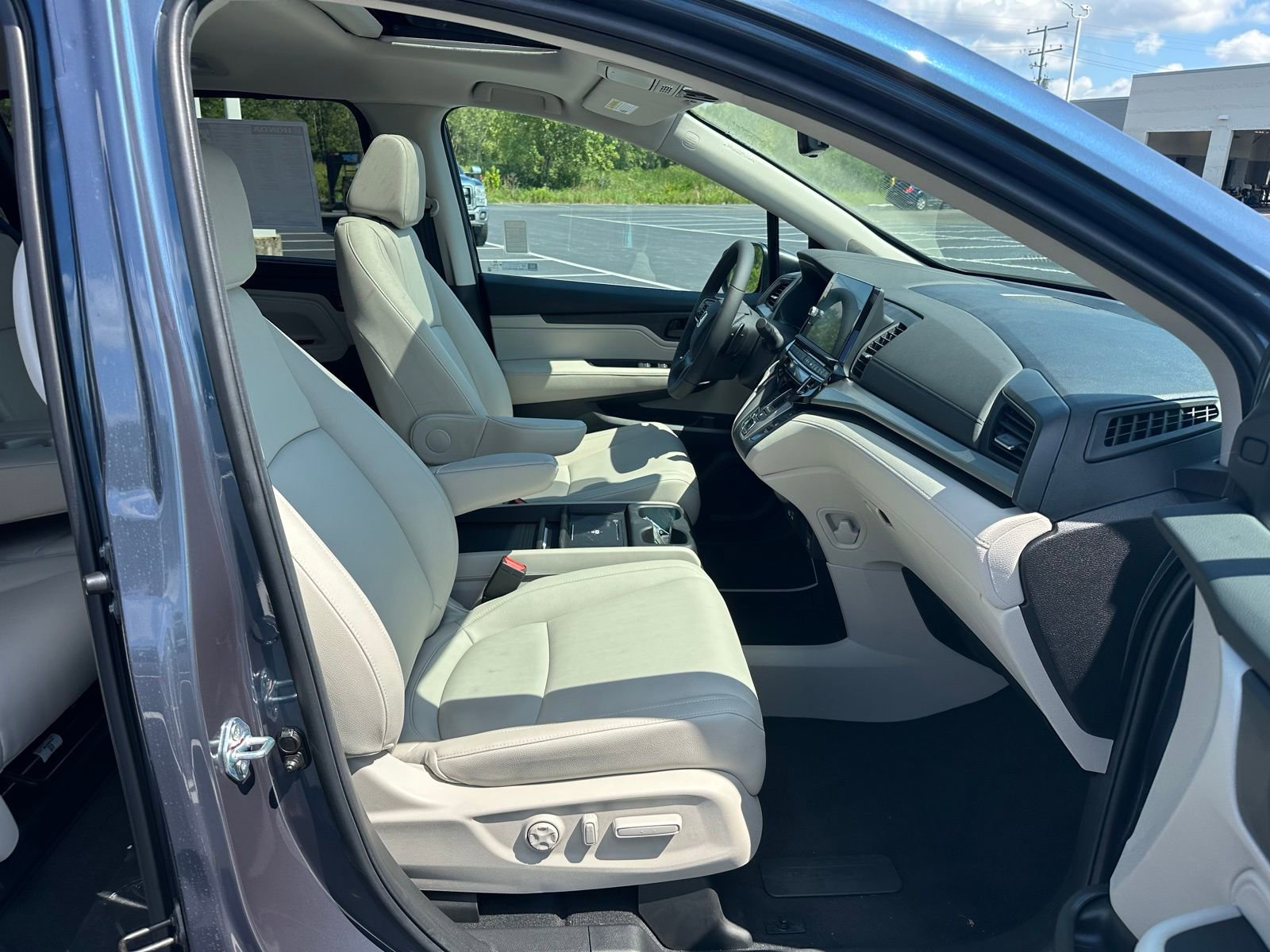New 2026 Honda Odyssey EX-L image 23