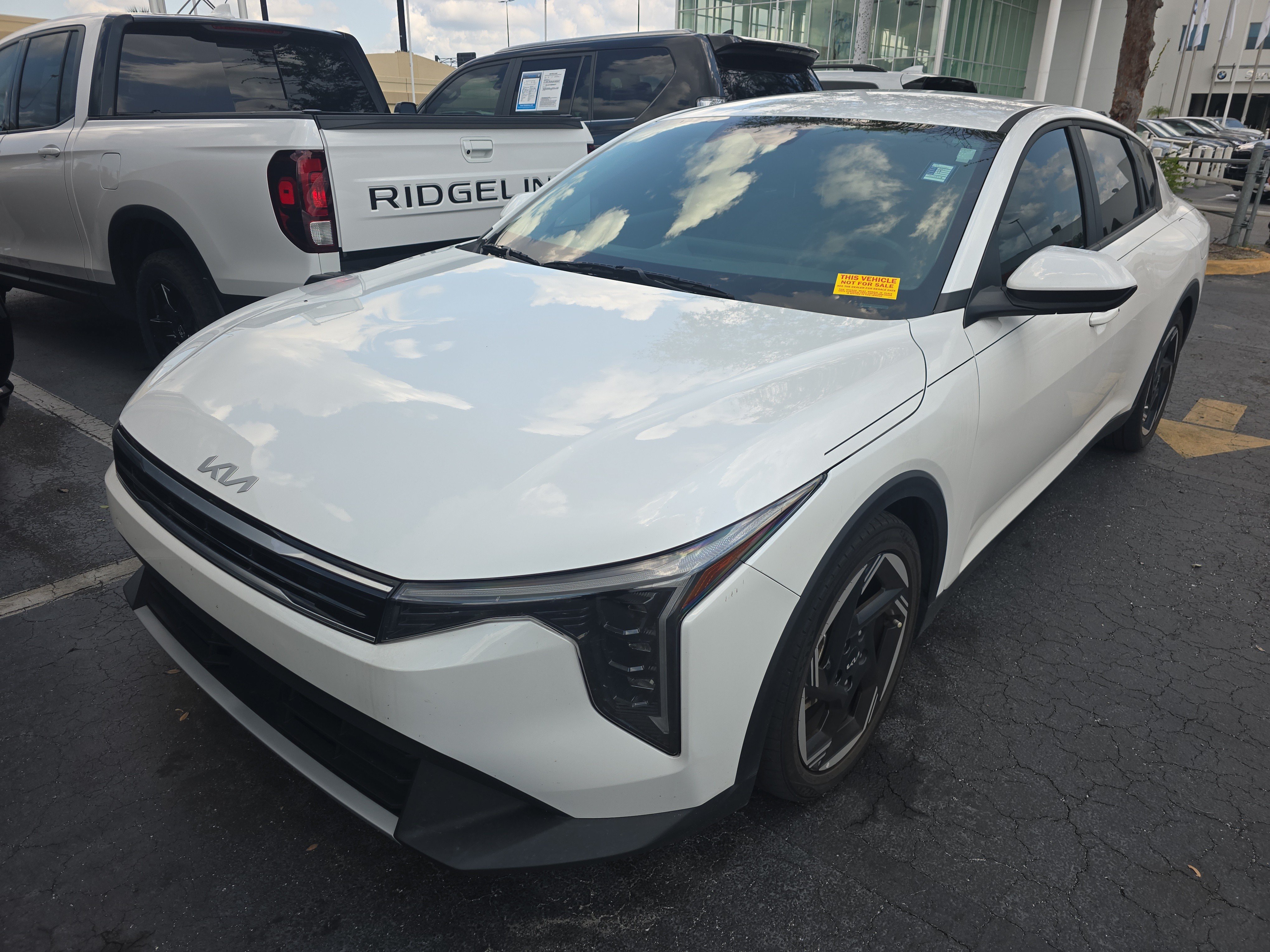 Used 2025 Kia K4 EX FWD image 2