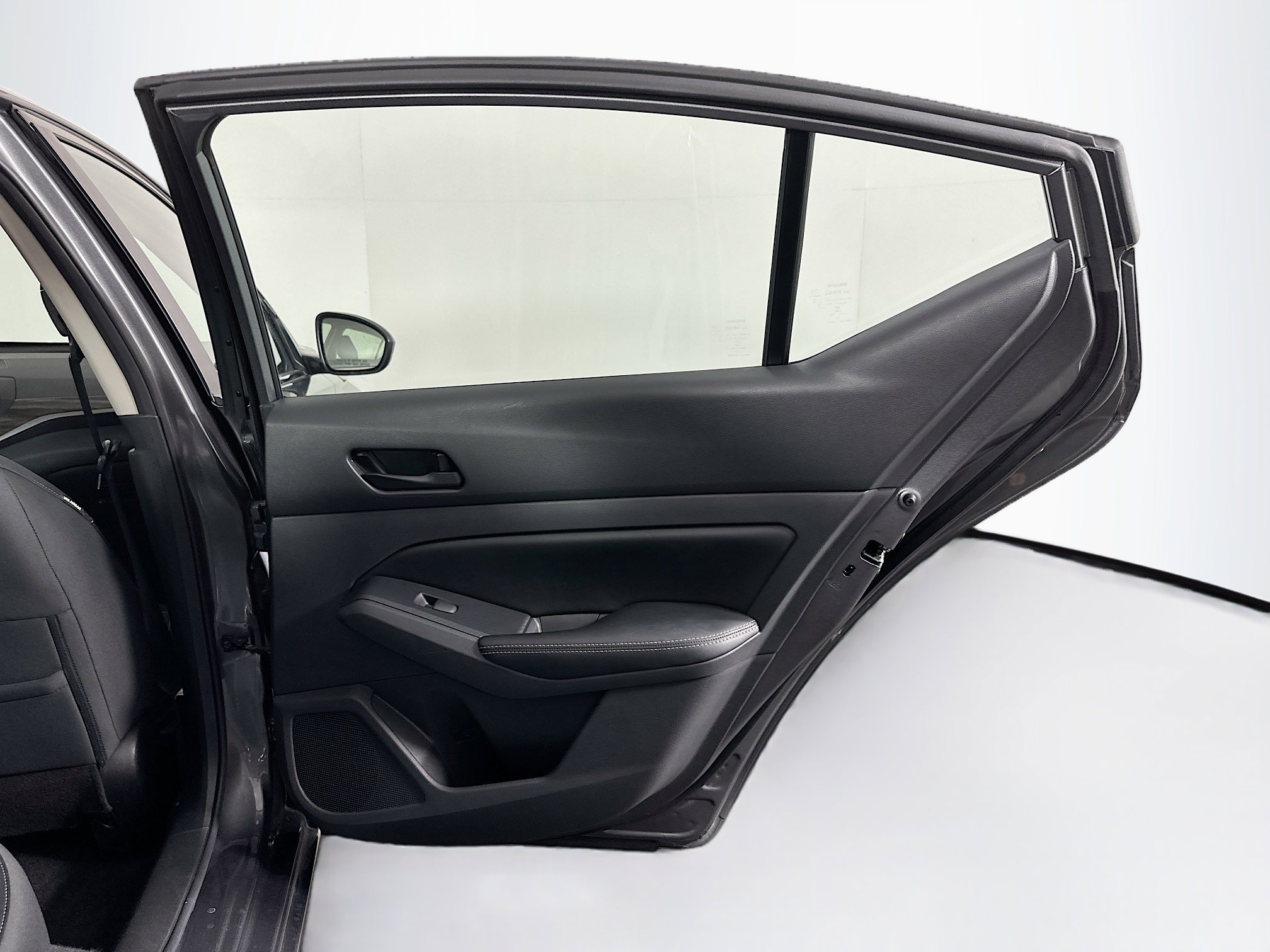 Used 2025 Nissan Altima 2.5 SV image 27