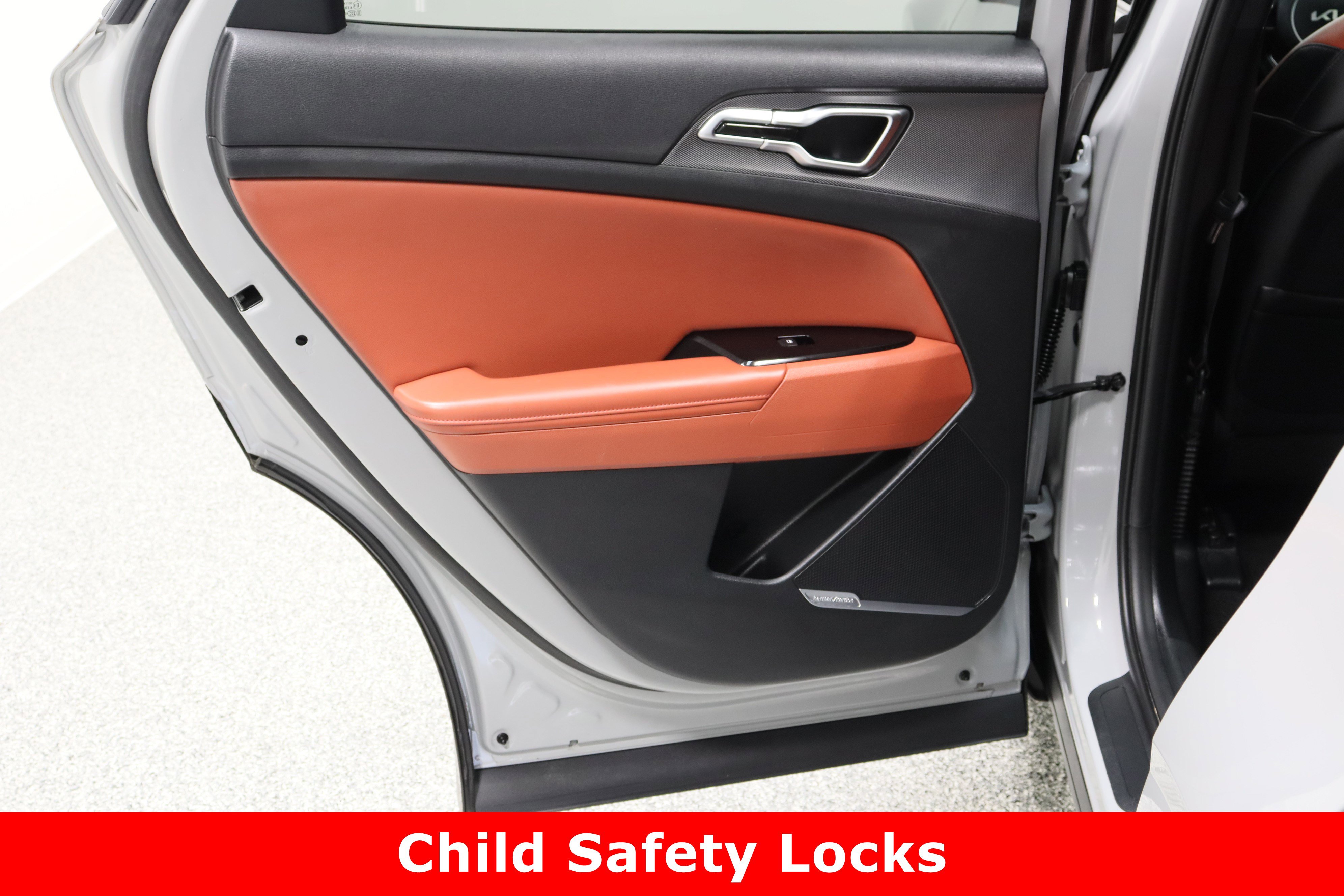 Used 2023 Kia Sportage SX image 29