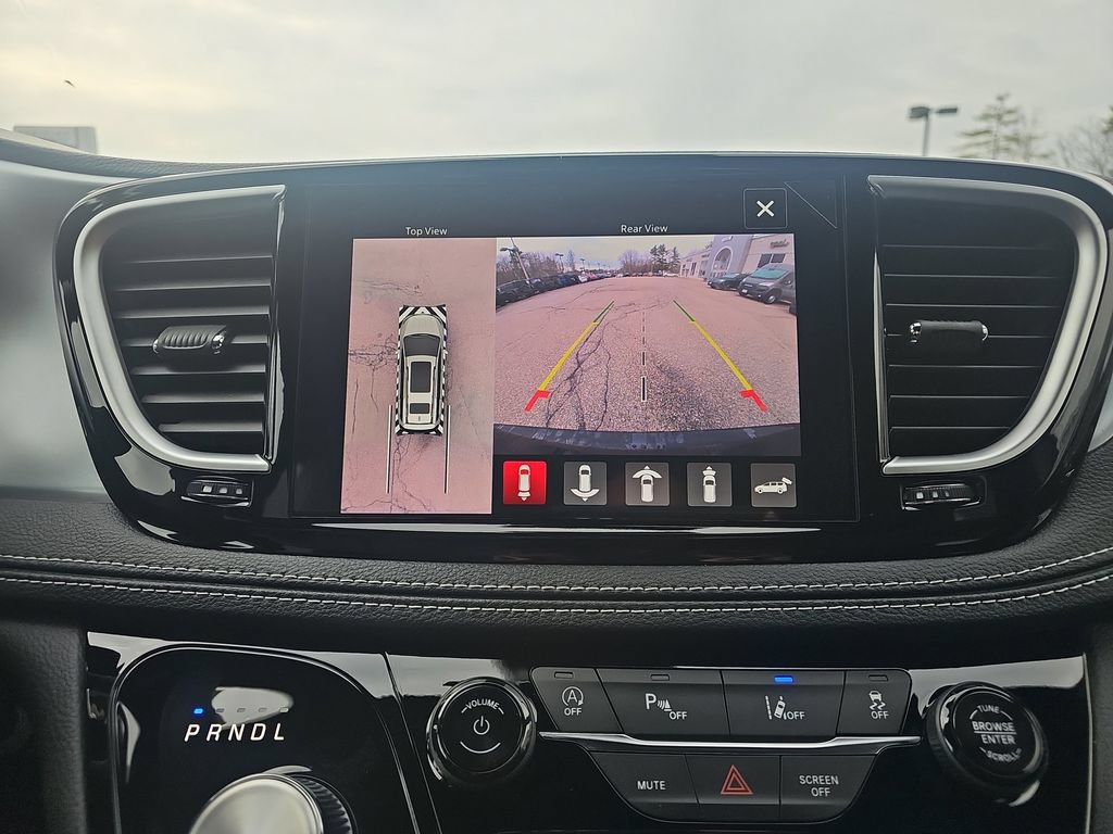 New 2026 Chrysler Pacifica Limited AWD/4WD image 23