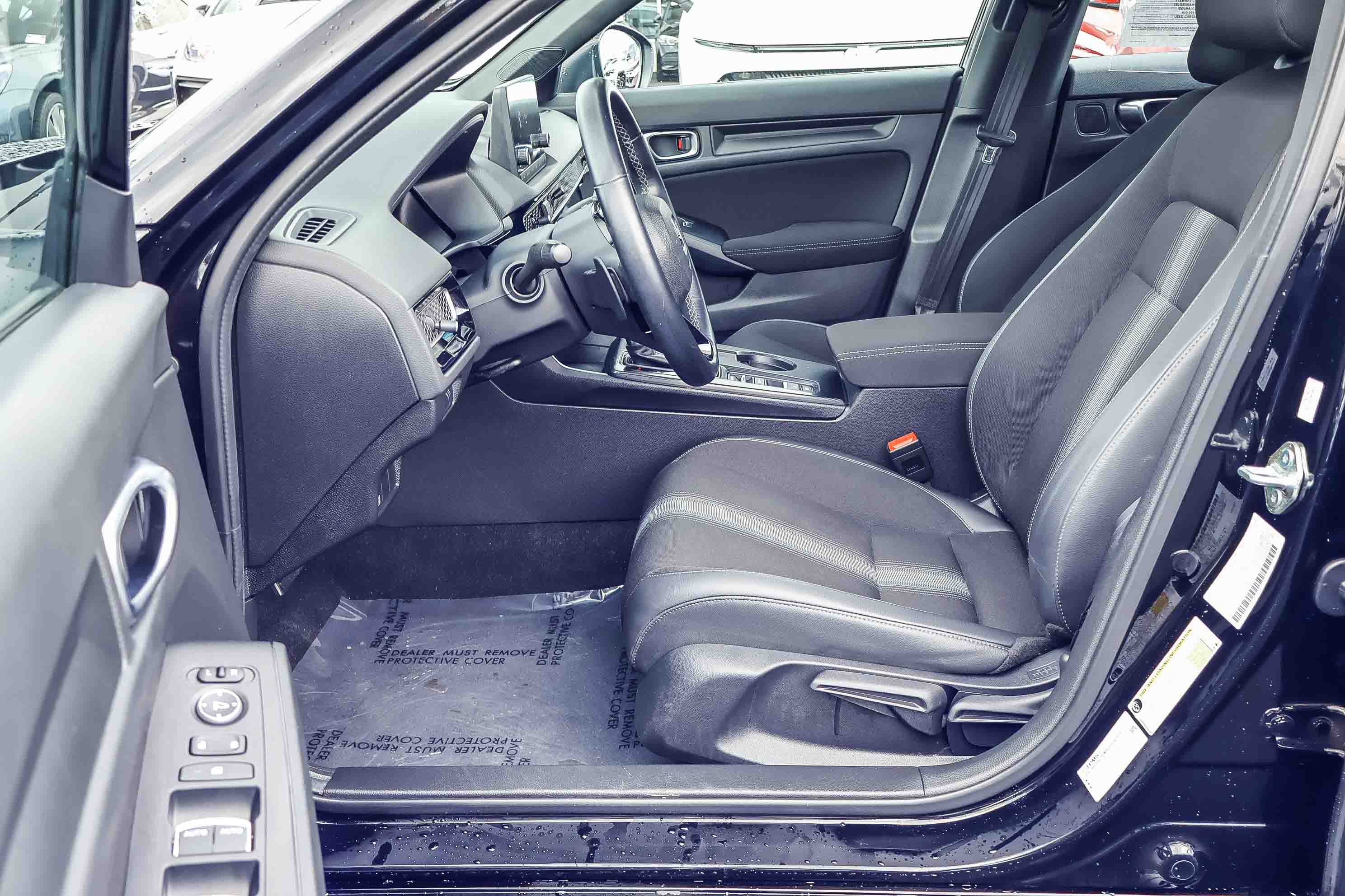 Used 2023 Honda Civic Sport image 2