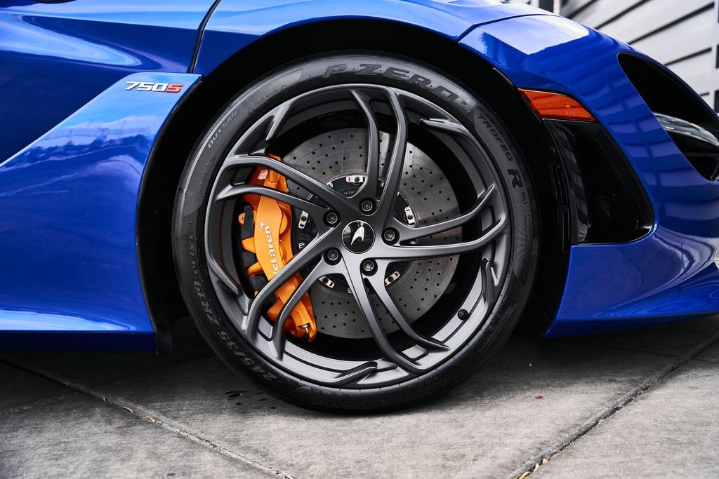 Used 2024 McLaren 750S image 25