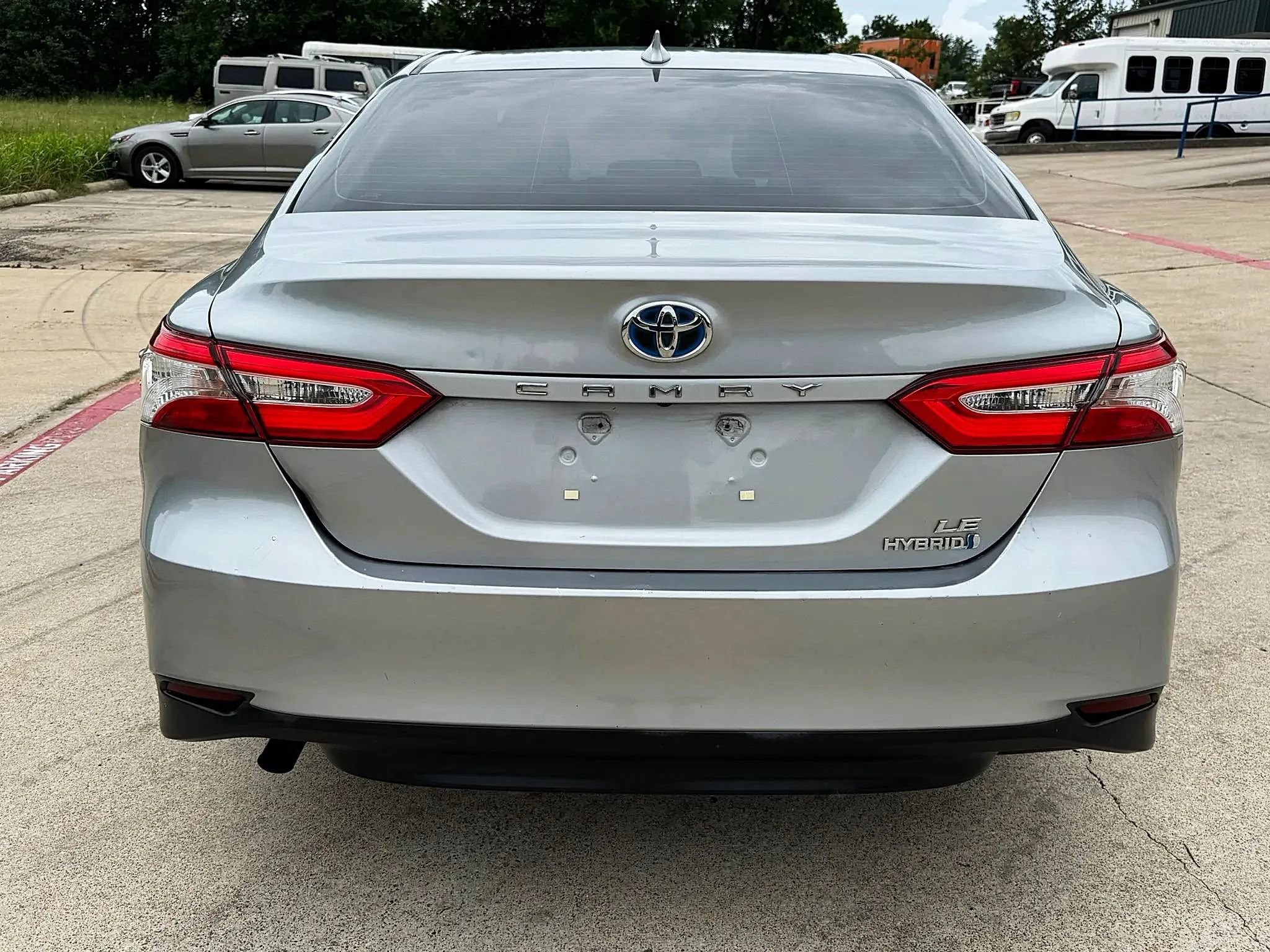 Used 2020 Toyota Camry LE w/ Carpet Mat Package FWD image 5