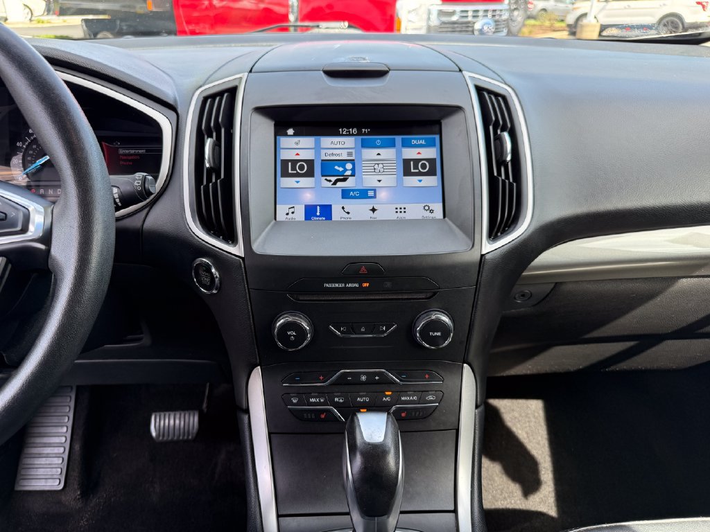 Used 2016 Ford Edge SEL w/ Equipment Group 201A AWD/4WD image 28