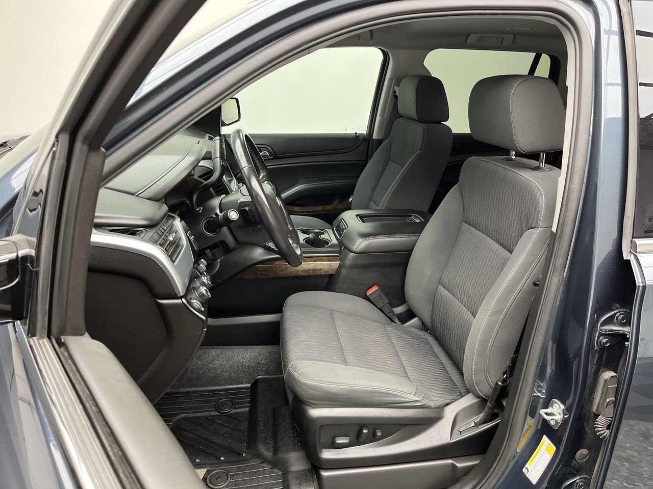 Certified 2020 Chevrolet Tahoe LS w/ Max Trailering Package AWD/4WD image 9