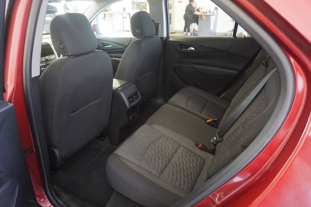 Used 2018 Chevrolet Equinox LT w/ Sun & Infotainment Package AWD/4WD image 16